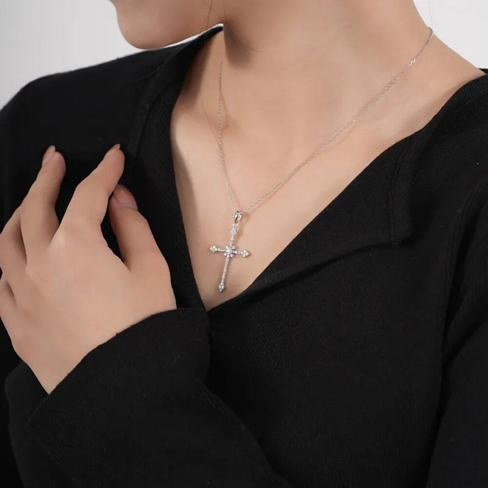 925 Sterling Silver Cross - Picture 7 of 7